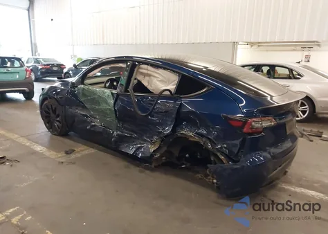 2021 Tesla Model Y Performance Dual Motor All-Wheel Drive z USA, uszkodzony, nr VIN 5YJYGDEF9MF230520